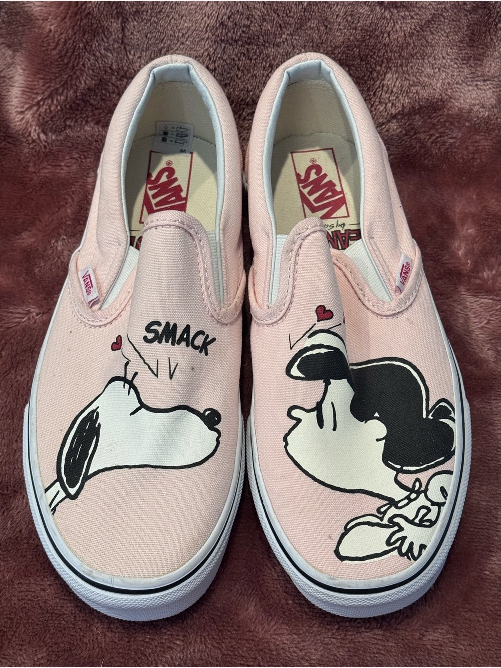 NWOT  2017 Limited Edition Vans x Peanuts Slip-on - Size 6.5 (W) / 5.0 (M)